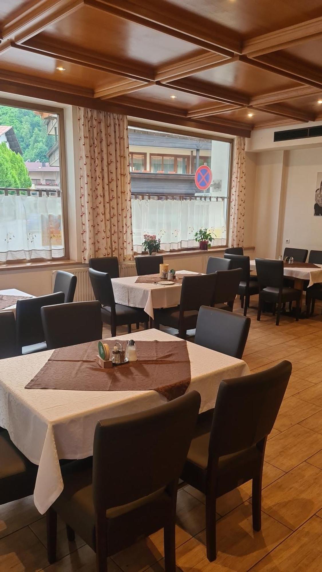 Gasthof Hotel Kirchenwirt Zell am Ziller Luaran gambar